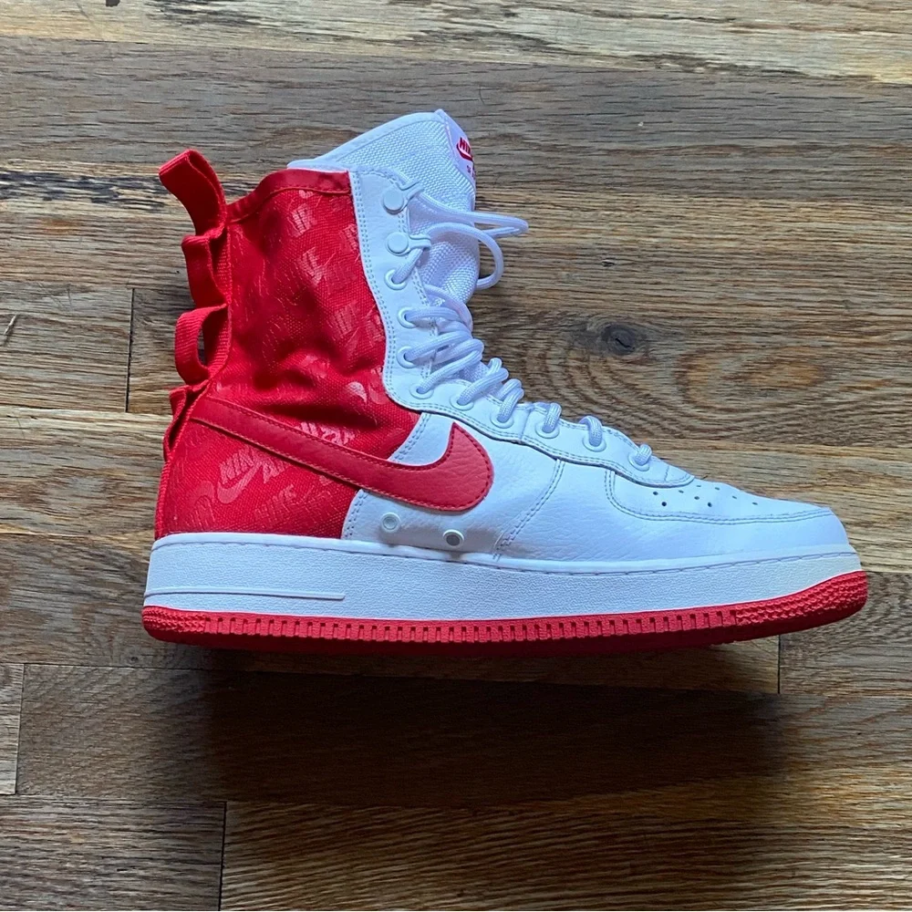 Nike SF Air Force 1 High cut “University Red” size 11